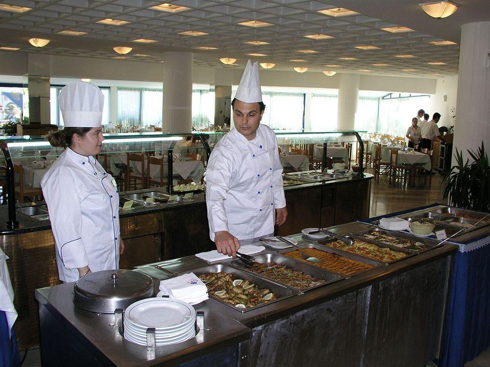 Argile Resort Mantzavináta Restaurant billede